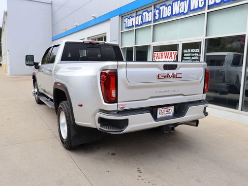 Used 2022 GMC Sierra 3500 Denali AWD/4WD image 8