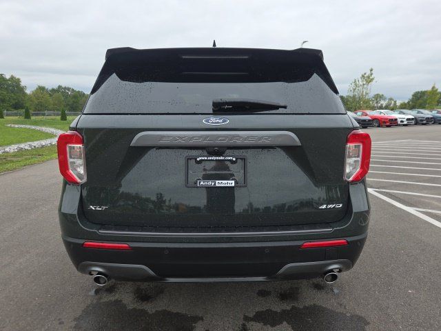 Used 2024 Ford Explorer XLT w/ Equipment Group 202A AWD/4WD image 8
