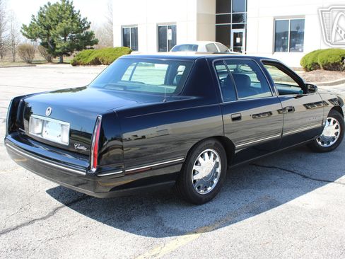 Used 1999 Cadillac De Ville Concours image 13