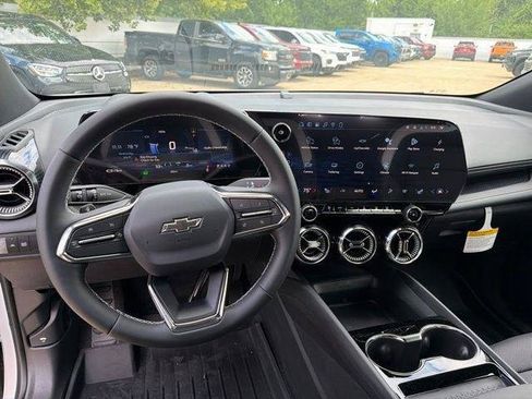 New 2026 Chevrolet Blazer EV LT AWD/4WD image 39