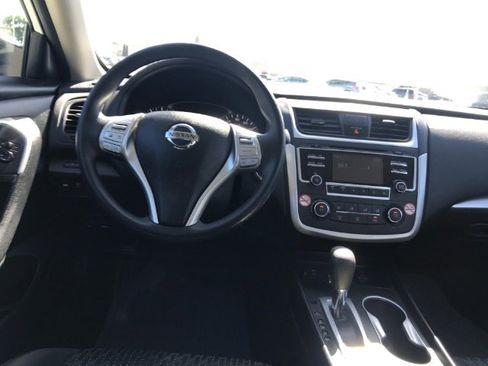 Used 2016 Nissan Altima 2.5 S w/ Power Driver Seat Package image 8