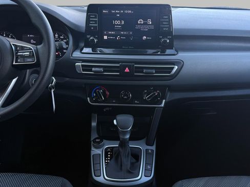 Used 2023 Kia Seltos LX image 32