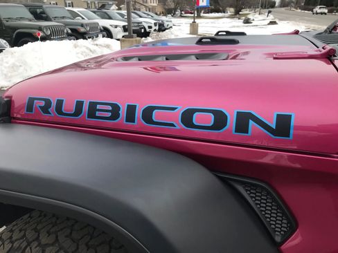 Used 2022 Jeep Wrangler Unlimited Rubicon 4xe w/ Cold Weather Group AWD/4WD image 39