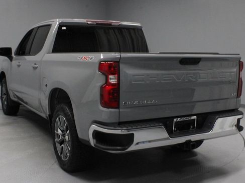 Used 2024 Chevrolet Silverado 1500 LT AWD/4WD image 8