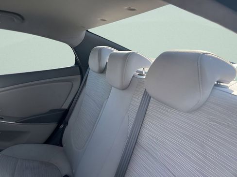 Used 2016 Hyundai Accent SE image 17