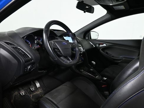 Used 2017 Ford Focus RS AWD/4WD image 4
