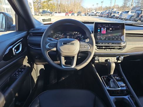 New 2026 Jeep Compass Latitude image 14