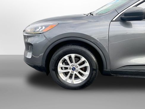 Used 2022 Ford Escape SE w/ Convenience Package AWD/4WD image 3