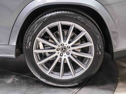 Used 2025 Mercedes-Benz GLS 450 4MATIC image 8