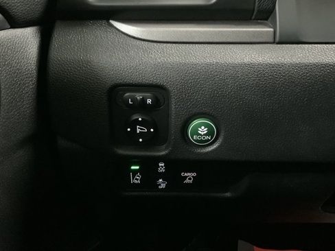 Used 2024 Honda Ridgeline Sport image 27