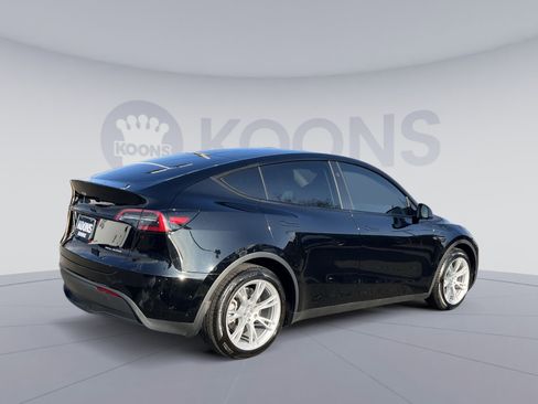 Used 2024 Tesla Model Y Long Range image 7