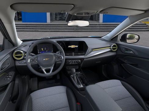 New 2026 Chevrolet Trax LT w/ Driver Confidence Package FWD image 15