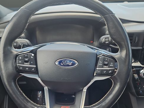 Used 2021 Ford Explorer ST w/ Equipment Group 401A AWD/4WD image 17