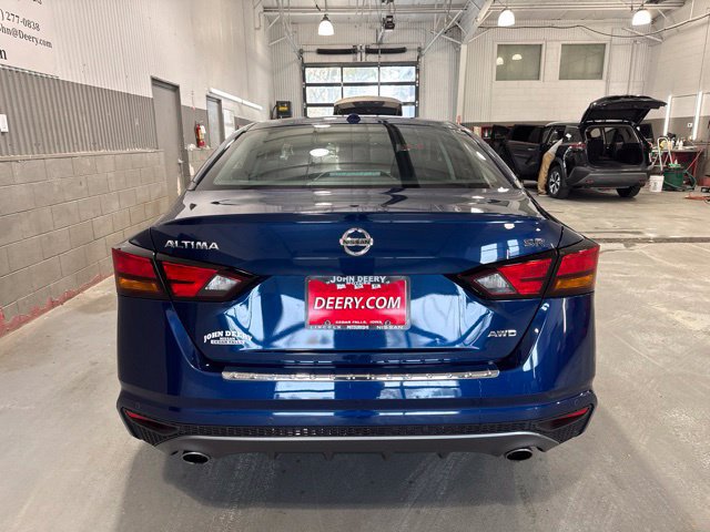 Used 2022 Nissan Altima 2.5 SR AWD/4WD image 4