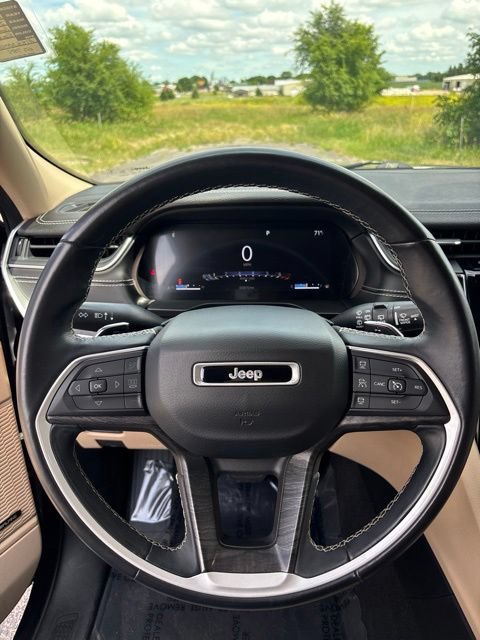 Used 2021 Jeep Grand Cherokee L Limited AWD/4WD image 11