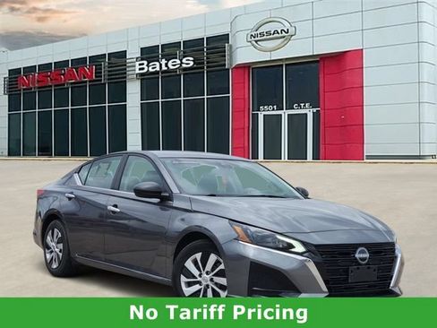 Used 2025 Nissan Altima 2.5 S FWD image 1