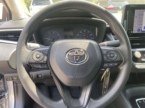 Used 2024 Toyota Corolla LE image 33