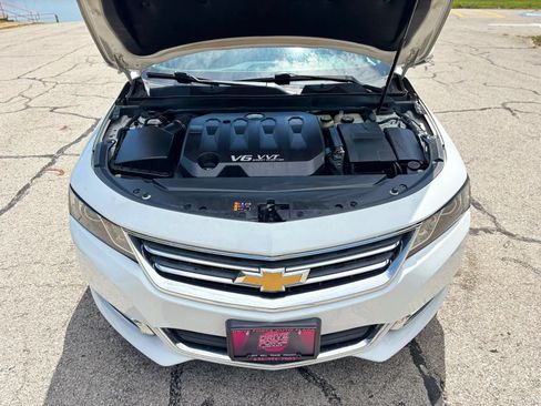 Used 2017 Chevrolet Impala LT w/ Convenience Package FWD image 12