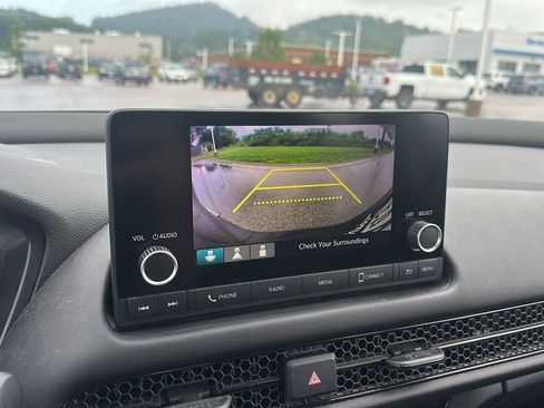 Used 2024 Honda HR-V LX image 15