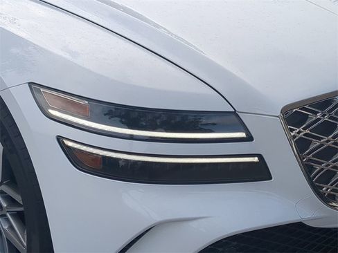 Used 2025 Genesis G80 2.5T image 9