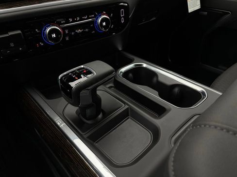 New 2026 GMC Sierra 1500 Elevation image 26