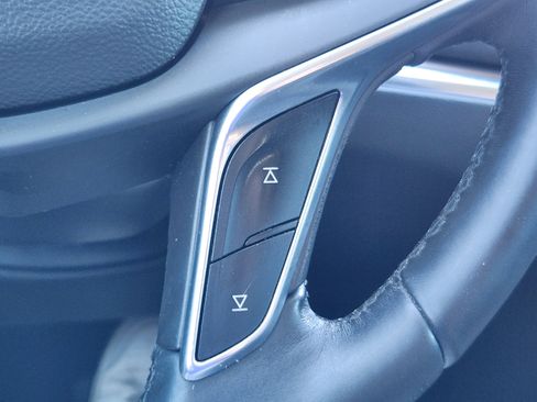 Used 2017 Cadillac XT5 Luxury w/ Driver Awareness Package image 32