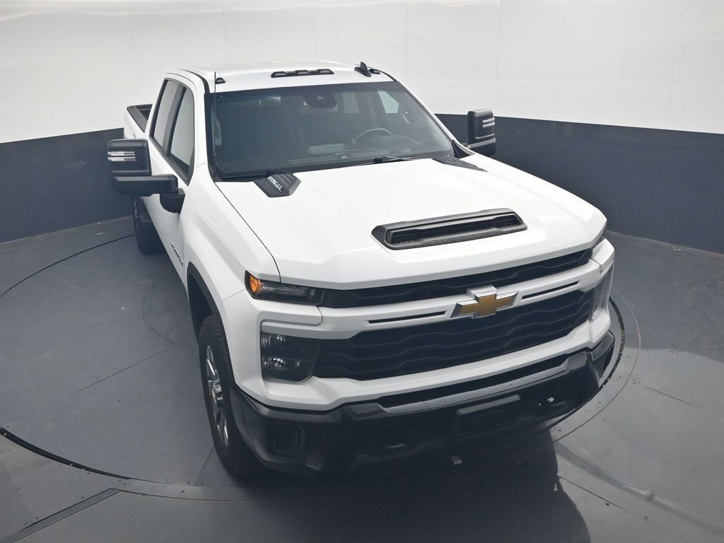 Used 2024 Chevrolet Silverado 2500 Custom AWD/4WD image 28