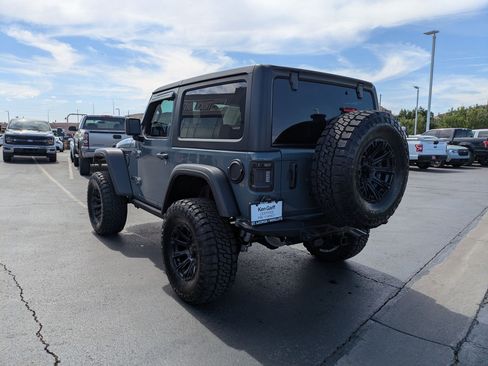 Used 2025 Jeep Wrangler Sport AWD/4WD image 5