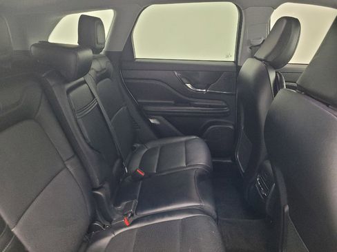 Used 2022 Lincoln Corsair AWD w/ Premium Package image 19