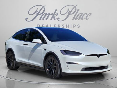 Used 2022 Tesla Model X Plaid AWD/4WD image 4