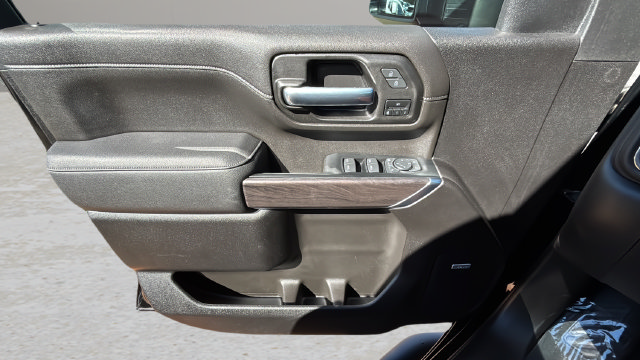 Used 2022 Chevrolet Silverado 2500 LTZ w/ LTZ Plus Package AWD/4WD image 19