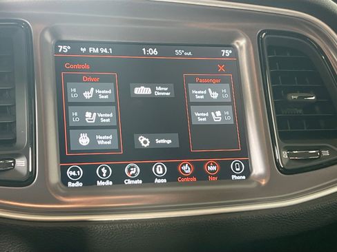 Used 2019 Dodge Challenger R/T w/ T/A Package image 21