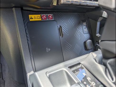 Used 2026 Toyota 4Runner TRD Off-Road Premium AWD/4WD image 18