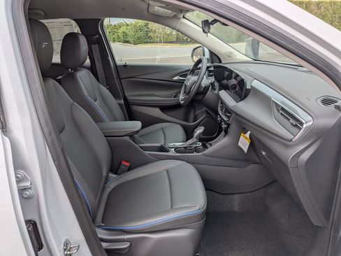 New 2026 Buick Encore GX Sport Touring image 25