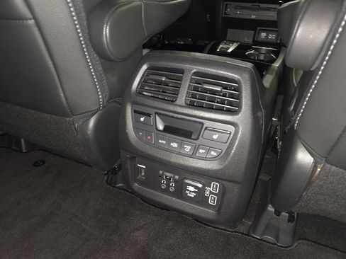 Used 2019 Honda Pilot Touring image 23