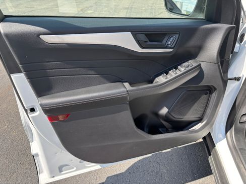 Used 2022 Ford Escape SE w/ Convenience Package image 9