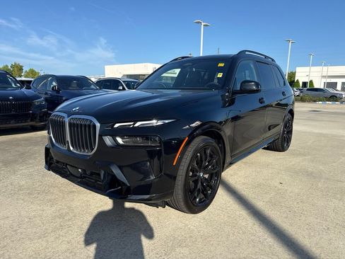 Used 2026 BMW X7 xDrive40i w/ M Sport Package AWD/4WD image 1