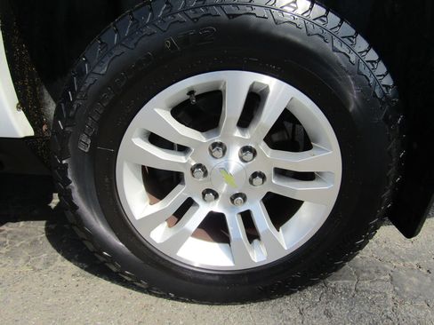 Used 2011 Chevrolet Avalanche LT w/ Luxury Package image 32