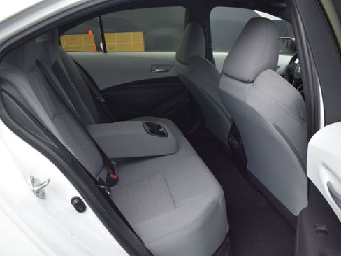 Used 2024 Toyota Corolla SE image 11