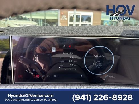 Used 2025 Hyundai Santa Fe Calligraphy AWD/4WD image 11