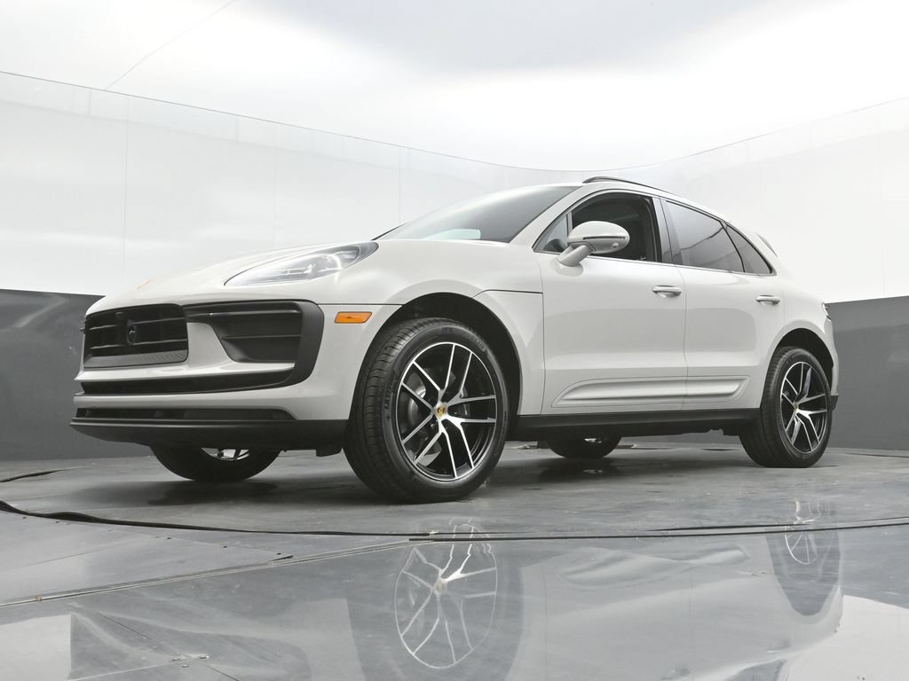 New 2026 Porsche Macan AWD/4WD image 36