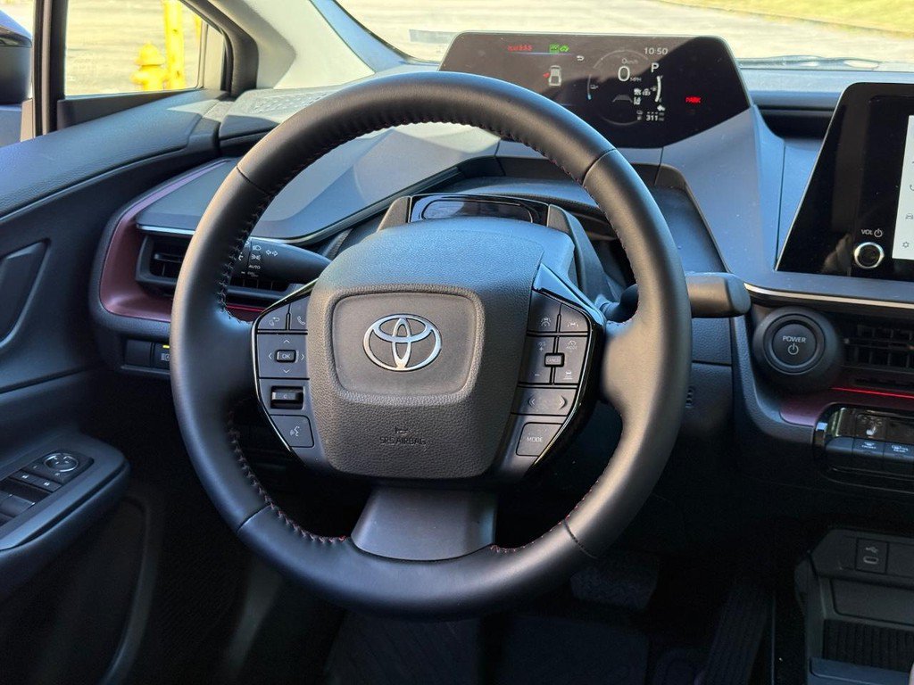 Used 2026 Toyota Prius Plug-In Hybrid FWD image 11