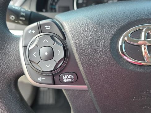 Used 2014 Toyota Camry LE FWD image 16