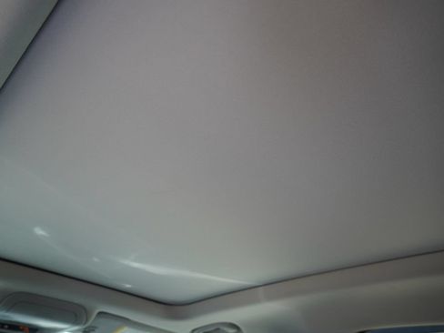 Used 2020 Chevrolet Equinox LT w/ Midnight Edition FWD image 17