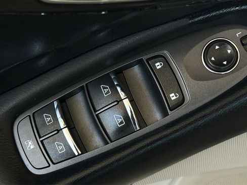 Used 2019 INFINITI Q50 Luxe RWD image 25