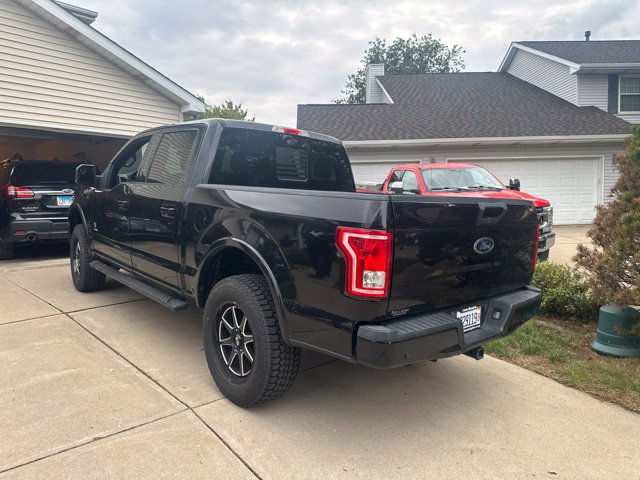 Used 2017 Ford F150 XLT w/ Equipment Group 302A Luxury AWD/4WD image 3