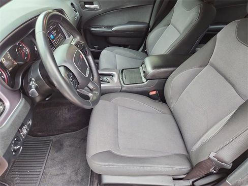 Used 2018 Dodge Charger SXT w/ Blacktop Package image 18