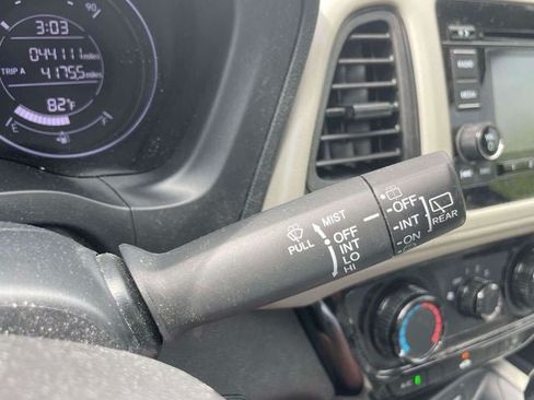 Used 2021 Honda HR-V LX image 25