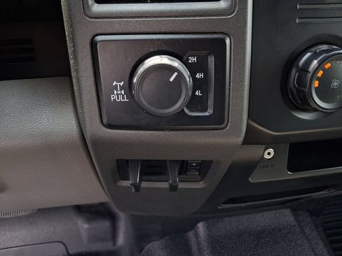 Used 2019 Ford F250 XL w/ Power Equipment Group AWD/4WD image 17