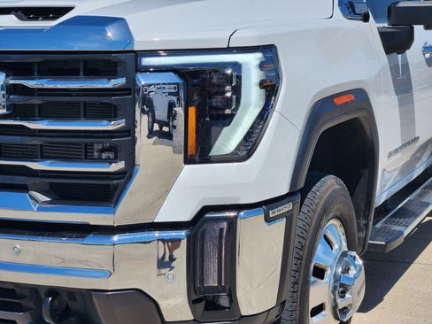 Used 2024 GMC Sierra 3500 SLT w/ Texas SLT Premium Package AWD/4WD image 10